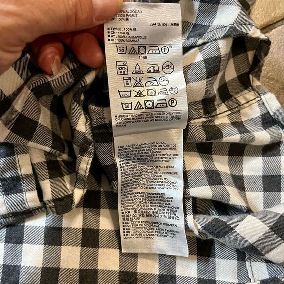Banana Republic Soft Wash Shirt 100% Cotton Gray White Plaid Button Up Petite M - Picture 7 of 10